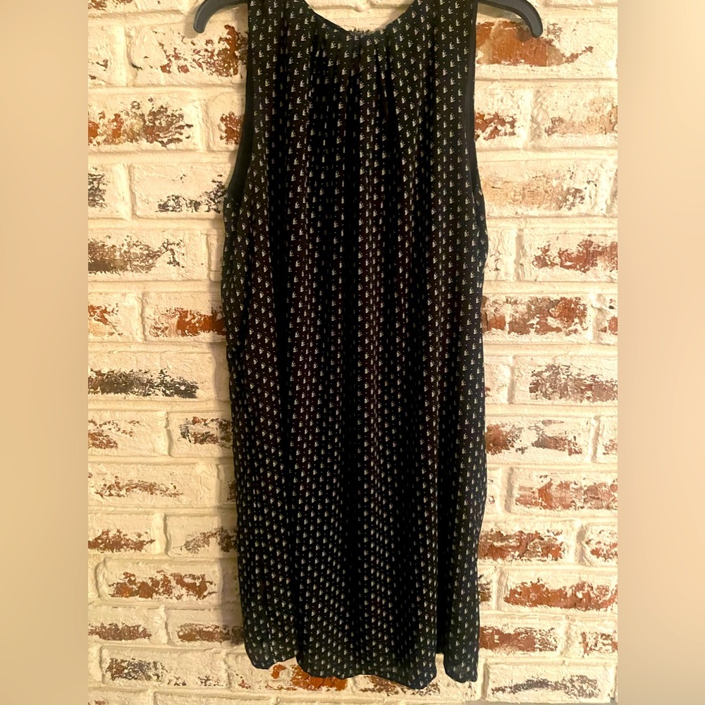 H&M Women’s Sleeveless Dress with Neck Tie Back. Size 14